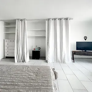  Apartment Tierra Wifi Free Private Bathroom , Town
