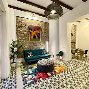 https://puerta-roja-luxury-apartment.hotelsinnerja.org